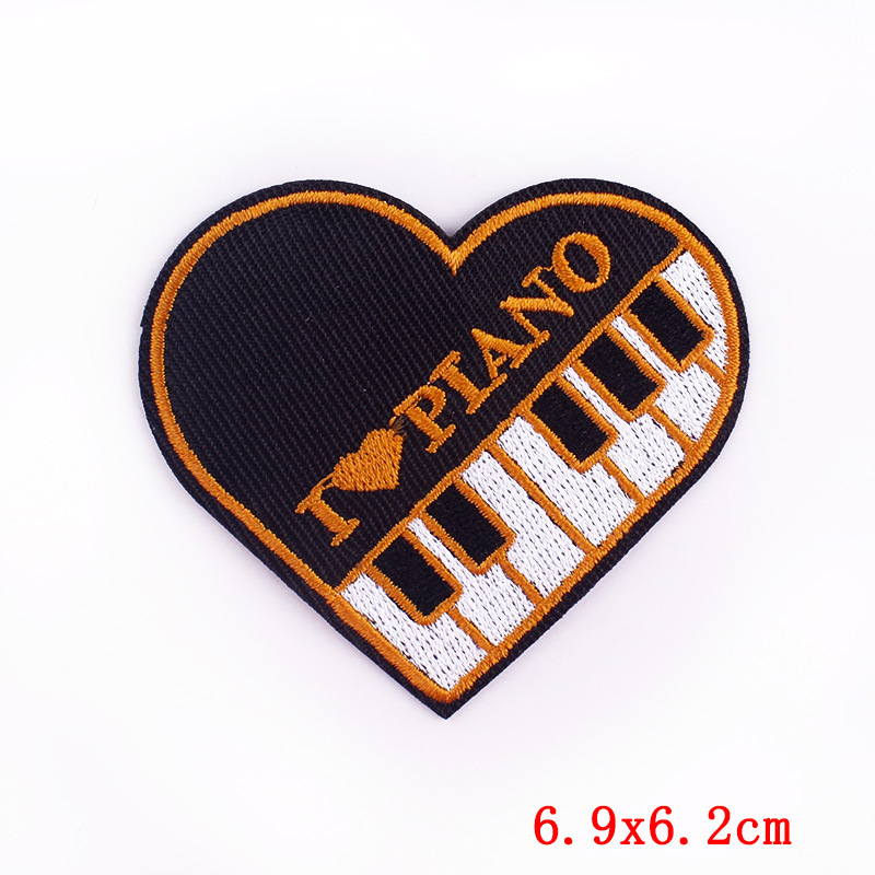 Designer Punk Love Heart Iron- - Embroidery Design Love 评论和价格