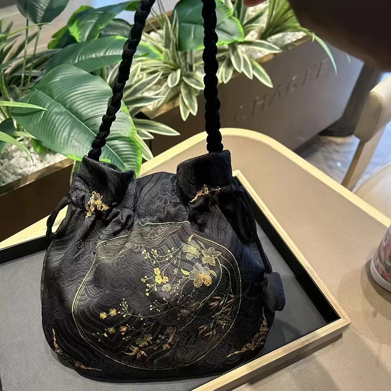 Silk Fragrant Cloud Yarn Draws - Embroidery Wallet 评论和价格