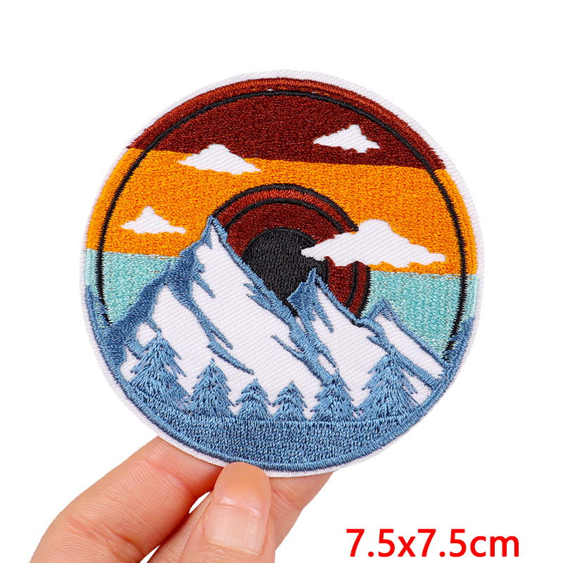 Camping/Adventure Patch Iron O - Embroidery Converse 评论和价格