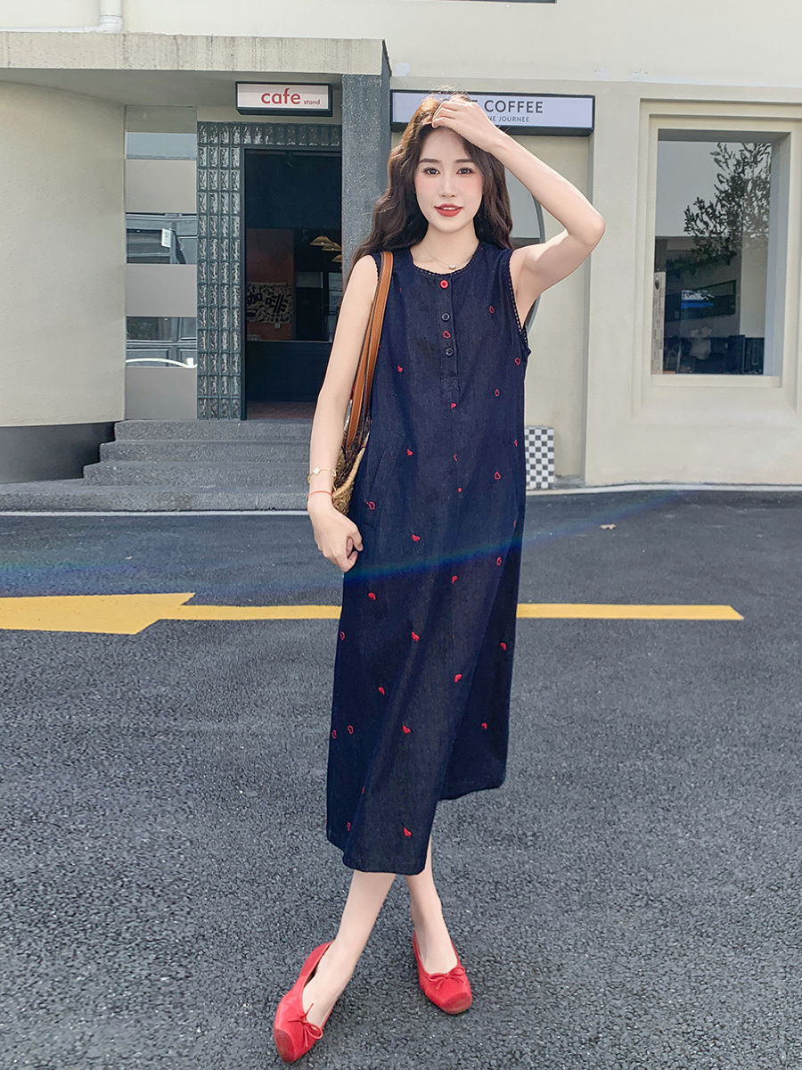 Retro Sleeveless Denim Dress W - Embroidery Design Love 评论和价格