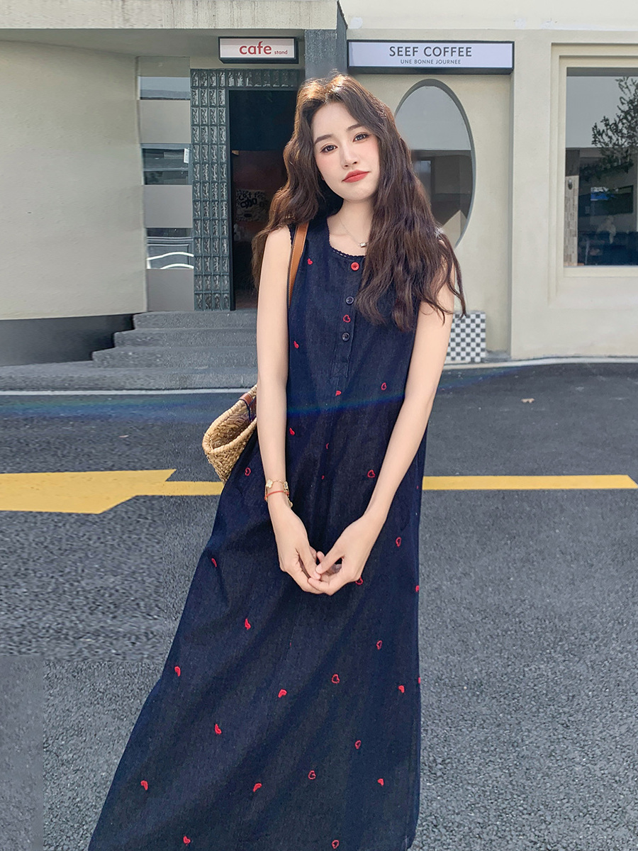 Retro Sleeveless Denim Dress W - Embroidery Design Love 评论和价格